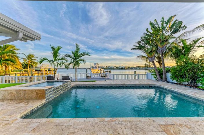 Image No.11-3 Bed Property for sale