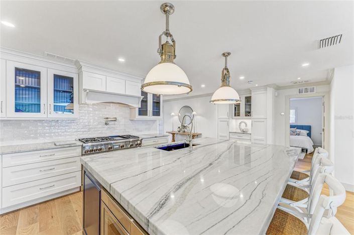 Image No.17-3 Bed Property for sale