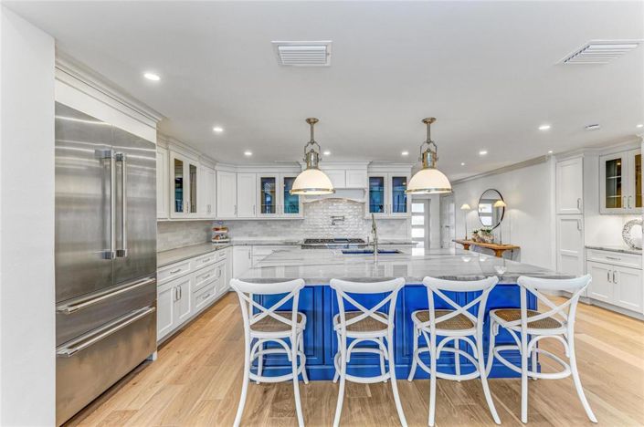 Image No.19-3 Bed Property for sale