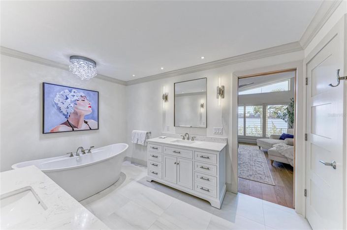 Image No.45-3 Bed Property for sale