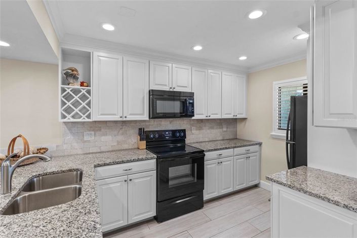 Image No.7-2 Bed Property for sale