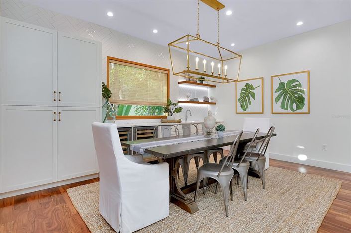 Image No.15-5 Bed Property for sale