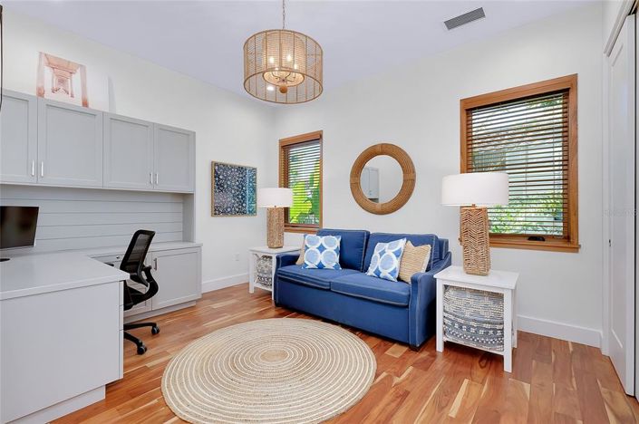 Image No.38-5 Bed Property for sale