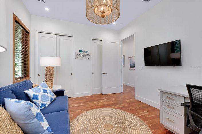 Image No.39-5 Bed Property for sale