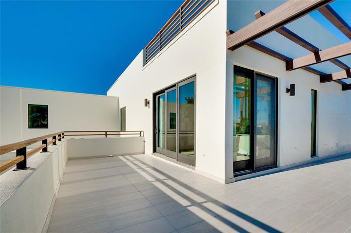 Image No.46-5 Bed Property for sale