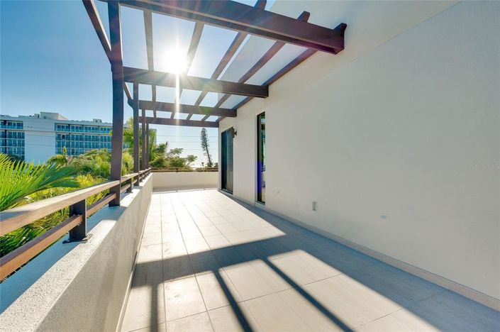 Image No.48-5 Bed Property for sale