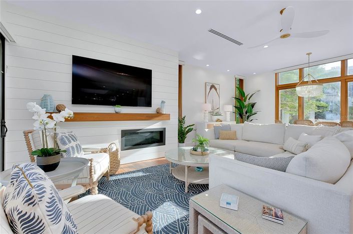 Image No.8-5 Bed Property for sale