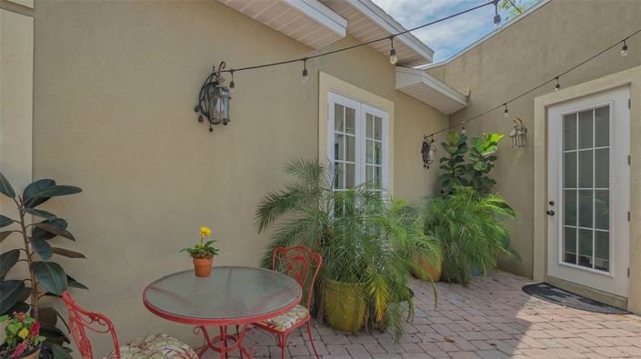 Image No.44-3 Bed Property for sale