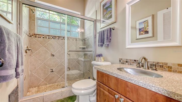 Image No.50-3 Bed Property for sale