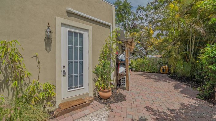 Image No.53-3 Bed Property for sale