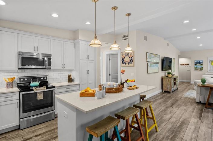 Image No.16-4 Bed Property for sale