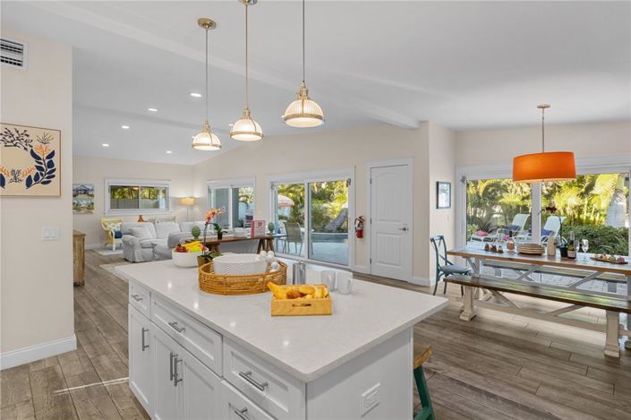 Image No.19-4 Bed Property for sale