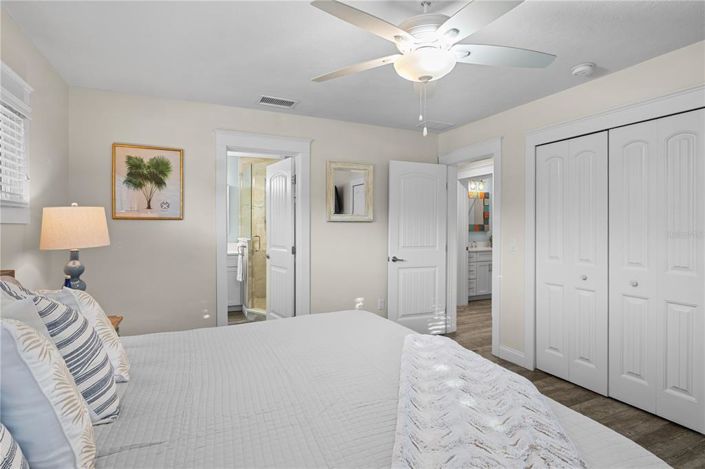 Image No.24-4 Bed Property for sale