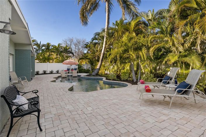 Image No.42-4 Bed Property for sale