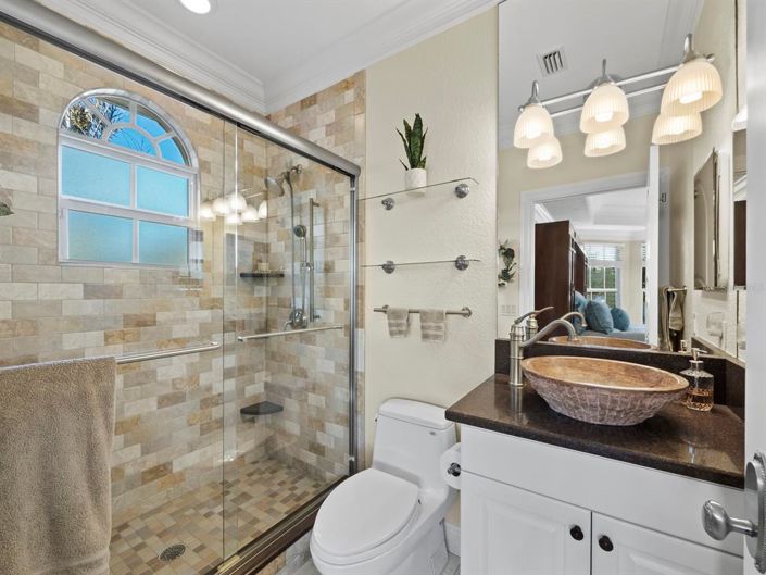 Image No.22-4 Bed Property for sale