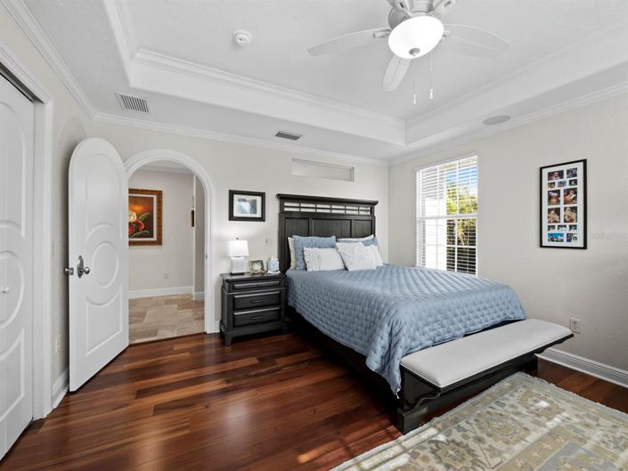 Image No.24-4 Bed Property for sale