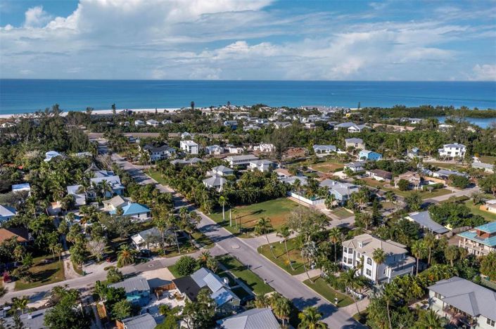 Image No.47-4 Bed Property for sale