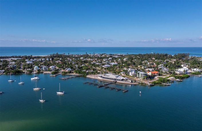 Image No.54-4 Bed Property for sale