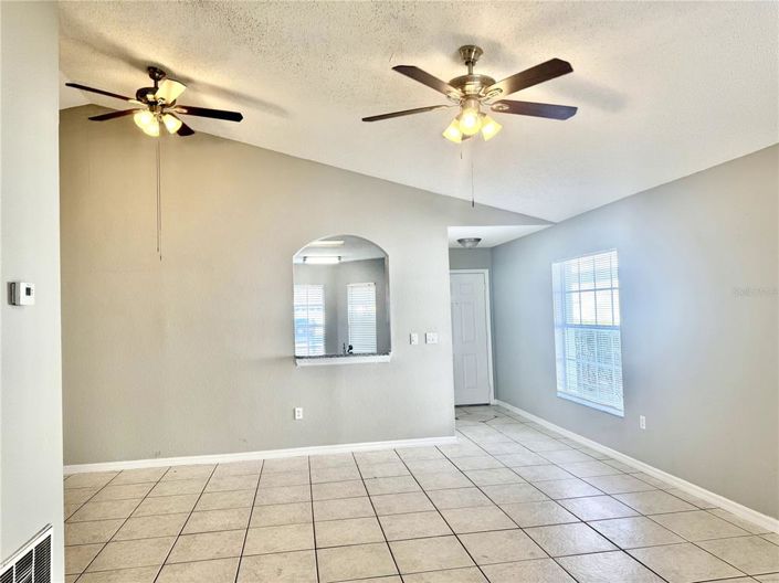 Image No.4-Propriété de 3 chambres à vendre à Kissimmee