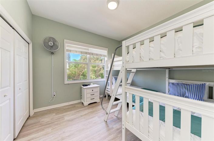 Image No.18-3 Bed Property for sale