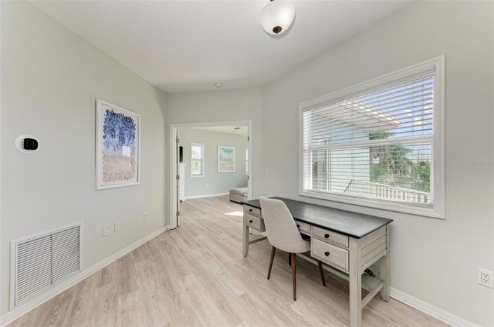 Image No.20-3 Bed Property for sale