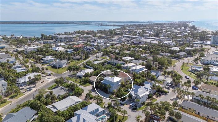 Image No.43-3 Bed Property for sale