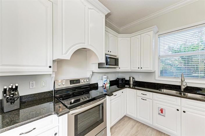 Image No.7-3 Bed Property for sale