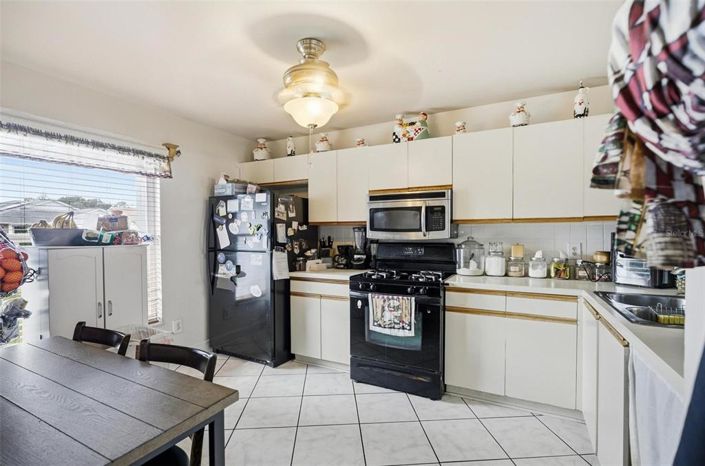 Image No.5-Propriété de 3 chambres à vendre à Kissimmee