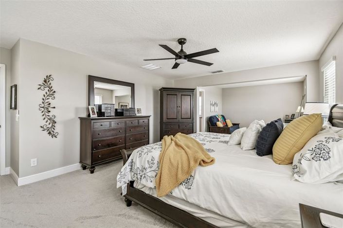 Image No.20-5 Bed Property for sale