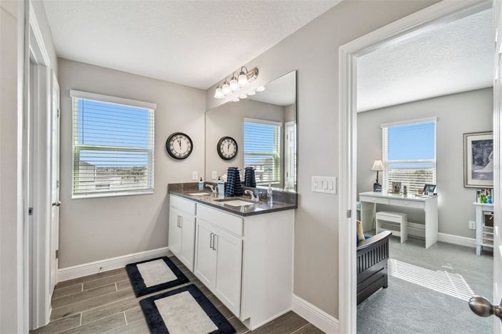 Image No.25-5 Bed Property for sale