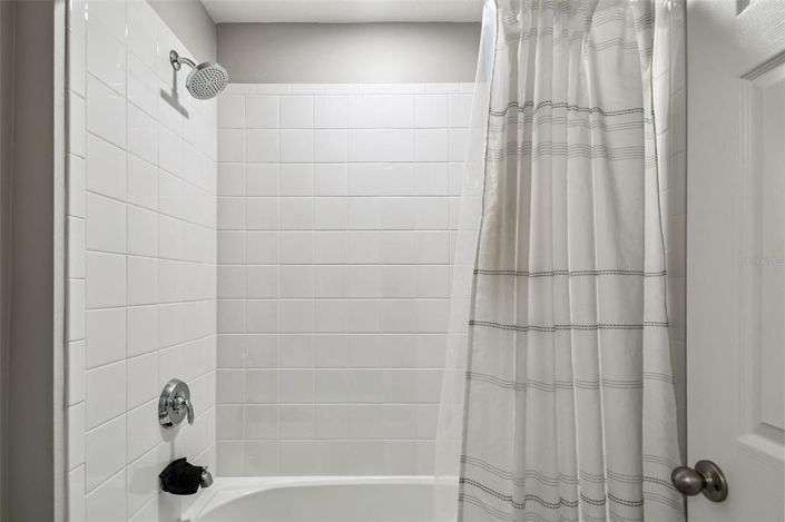 Image No.29-5 Bed Property for sale