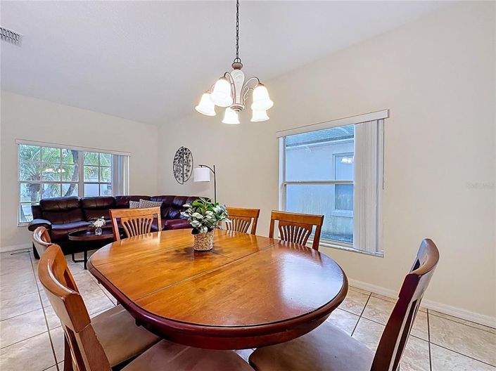 Image No.10-5 Bed Property for sale