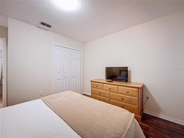 Image No.57-5 Bed Property for sale