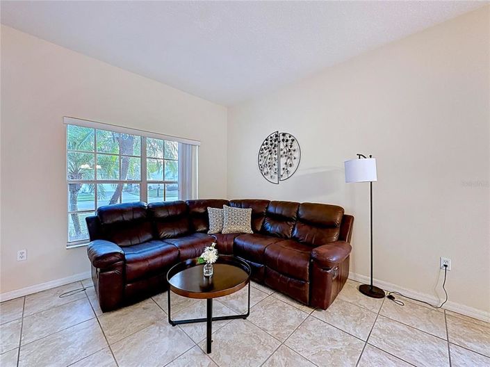 Image No.7-5 Bed Property for sale