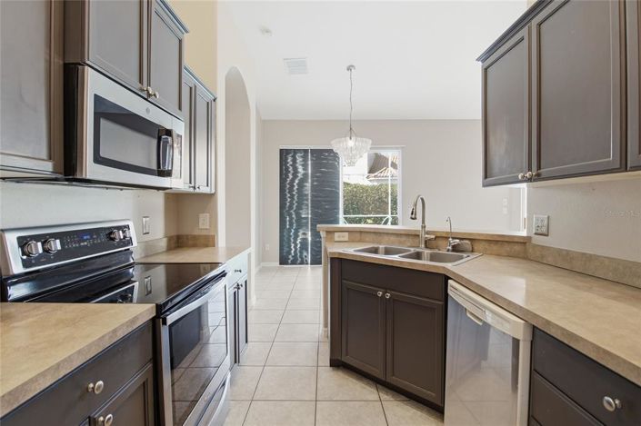 Image No.18-3 Bed Townhouse for sale