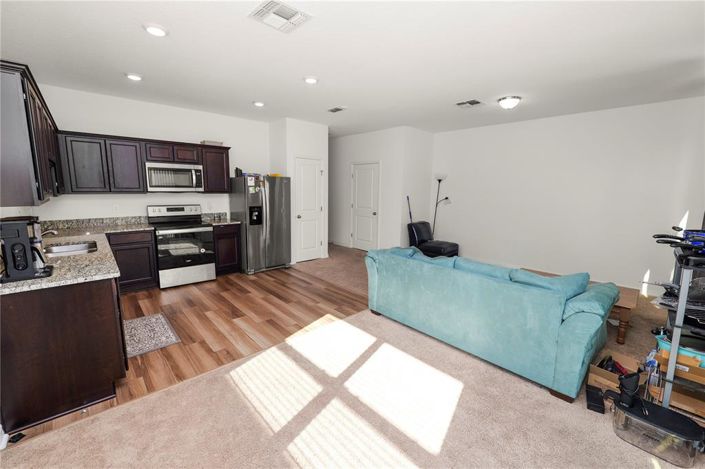 Image No.12-3 Bed Townhouse for sale