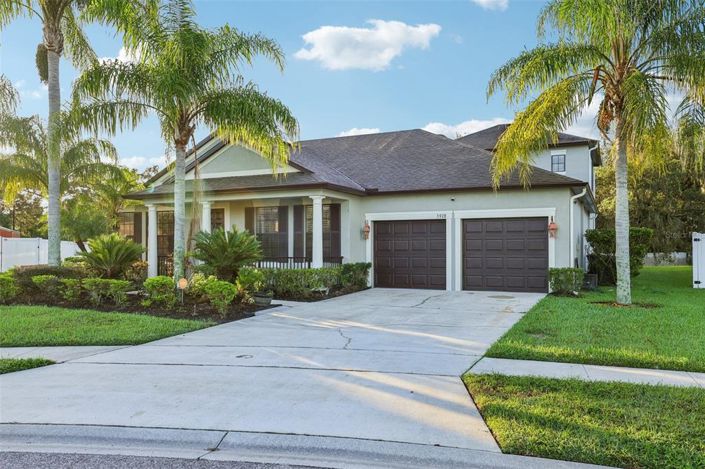 Image No.2-5 Bed Property for sale