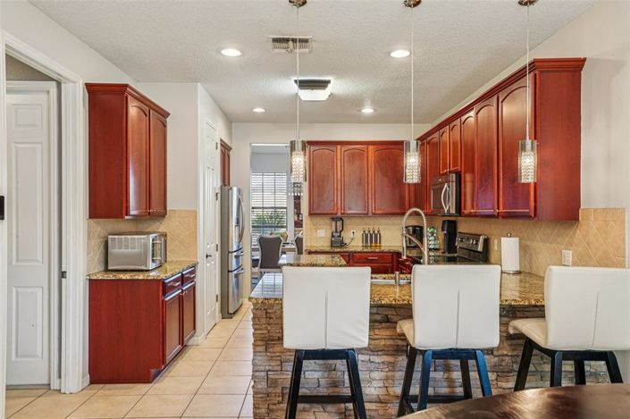 Image No.27-5 Bed Property for sale