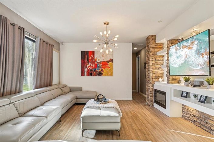 Image No.35-5 Bed Property for sale