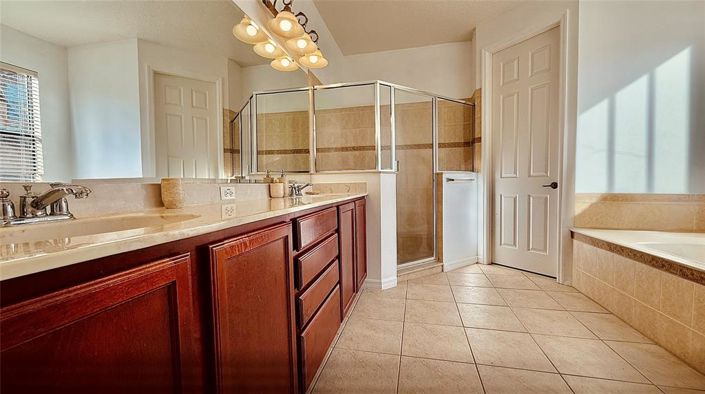 Image No.47-5 Bed Property for sale