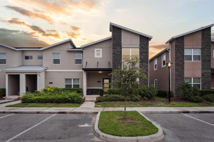 Image No.1-Maison de ville de 5 chambres à vendre à Kissimmee