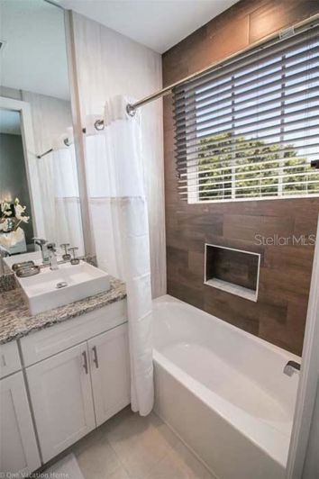 Image No.22-4 Bed Townhouse for sale