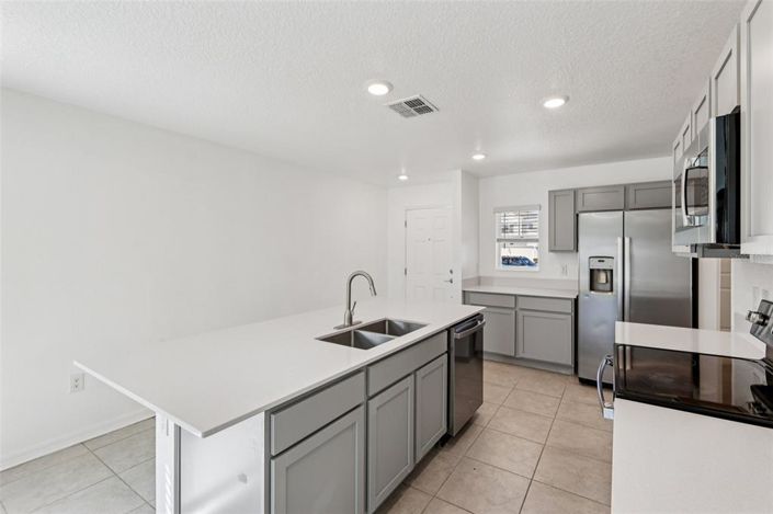 Image No.9-3 Bed Property for sale