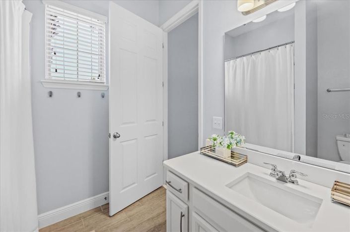 Image No.11-4 Bed Property for sale