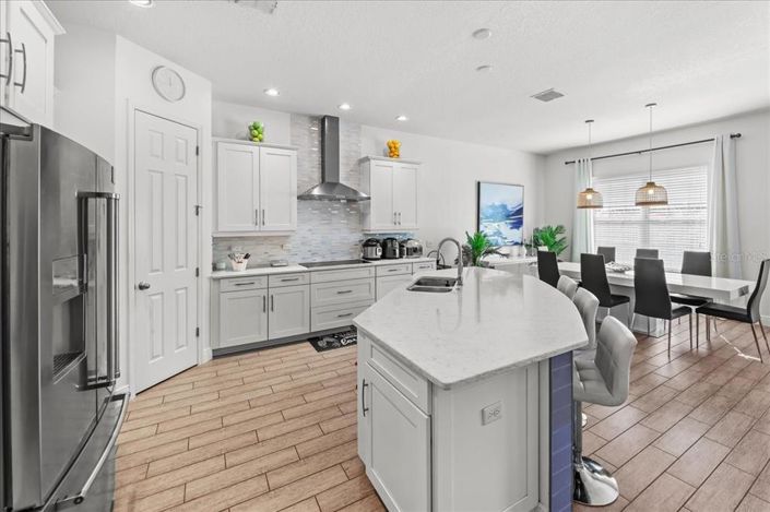 Image No.15-4 Bed Property for sale