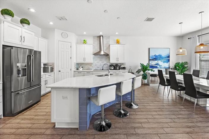 Image No.16-4 Bed Property for sale