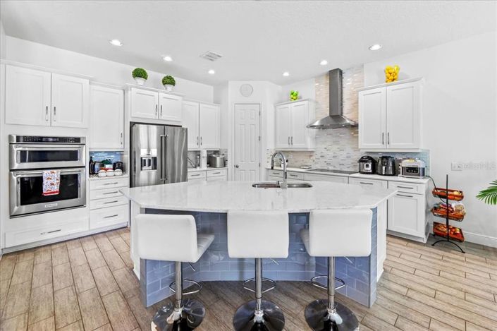 Image No.20-4 Bed Property for sale