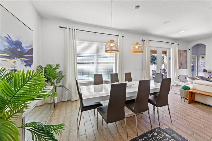 Image No.23-4 Bed Property for sale