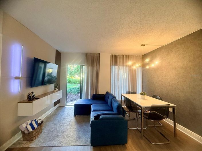 Image No.10-2 Bed Property for sale