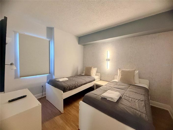 Image No.16-2 Bed Property for sale